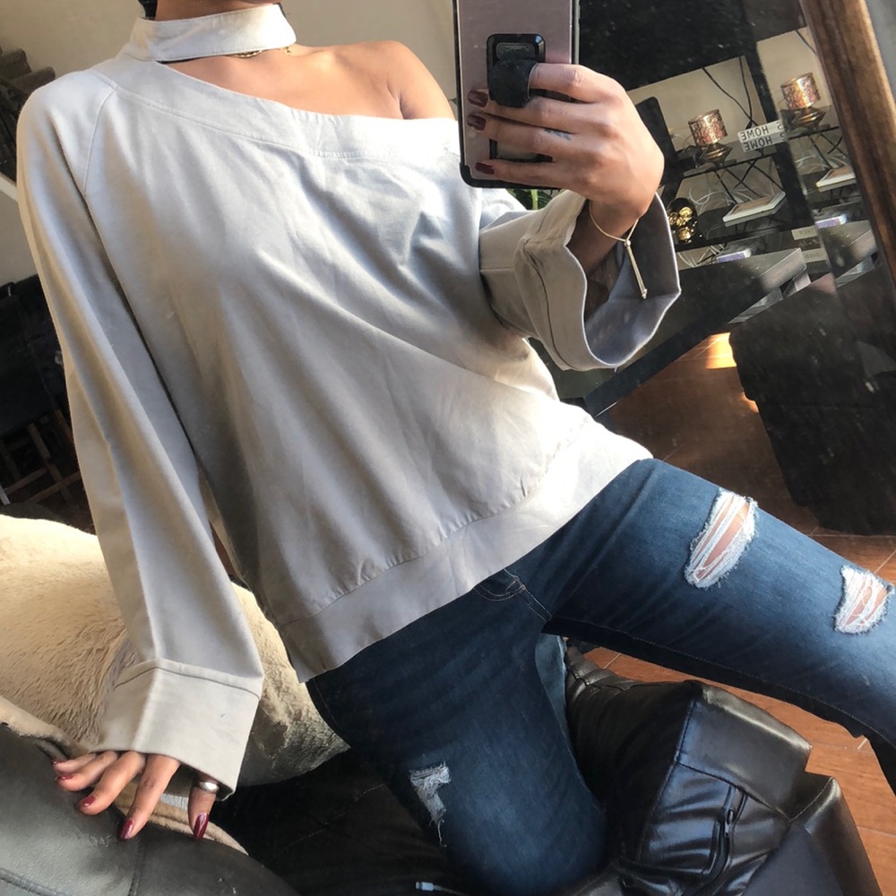 Super cute neck tie, cold shoulder sweater shirt!!